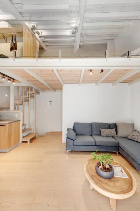 Nomade Vibrant Living Loft Appartement Ermoupoli Buitenkant foto