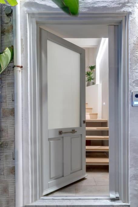 Nomade Vibrant Living Loft Appartement Ermoupoli Buitenkant foto